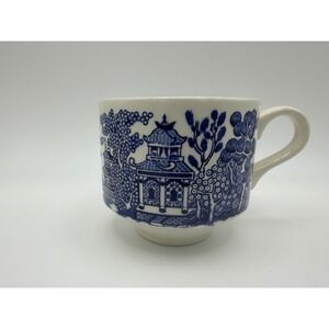 Churchill England Blue Willow Tea Cups Set of 2 Blue White Chinoiserie 3in